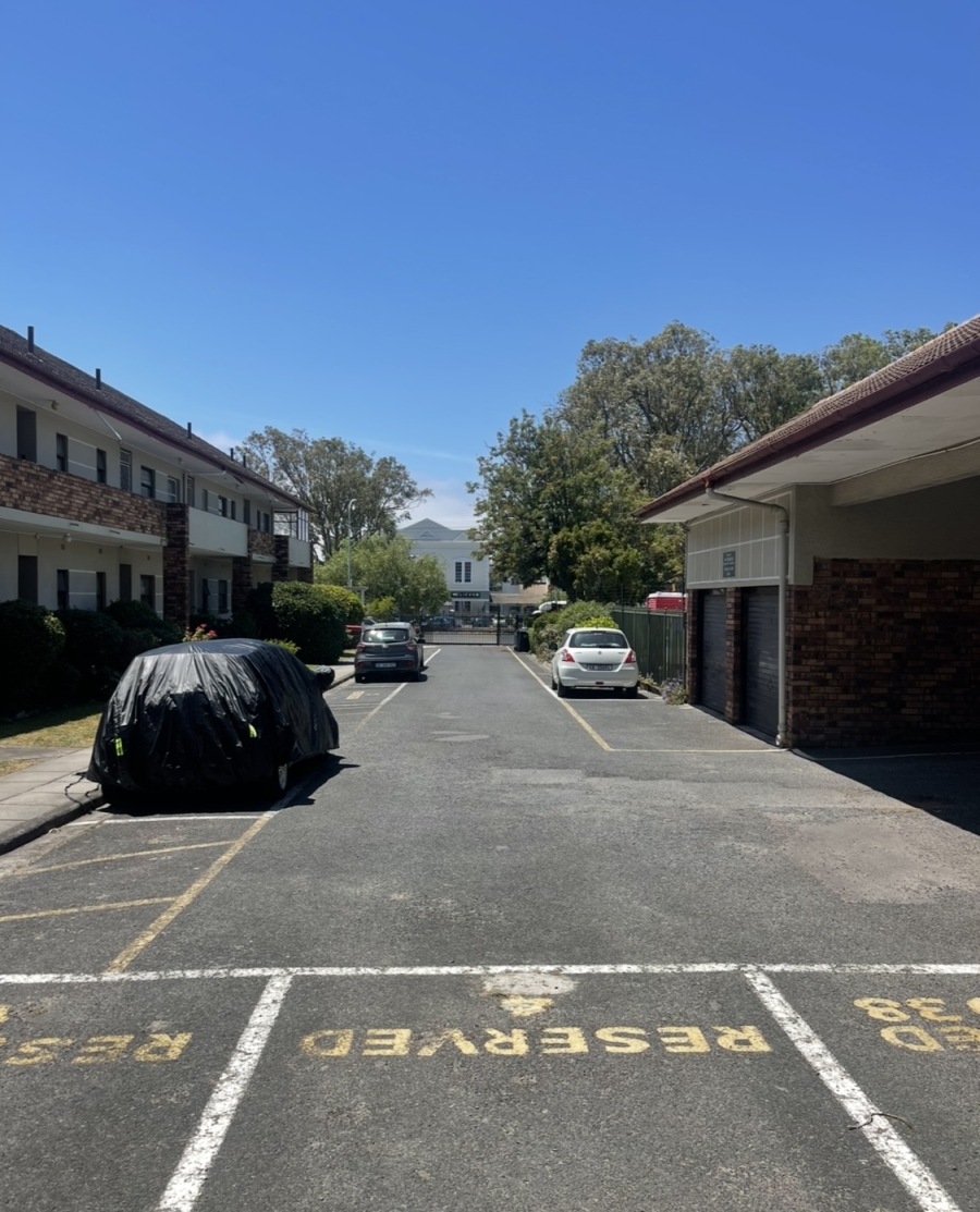 To Let 2 Bedroom Property for Rent in Kenilworth Western Cape